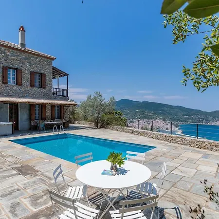 Villa Almond *